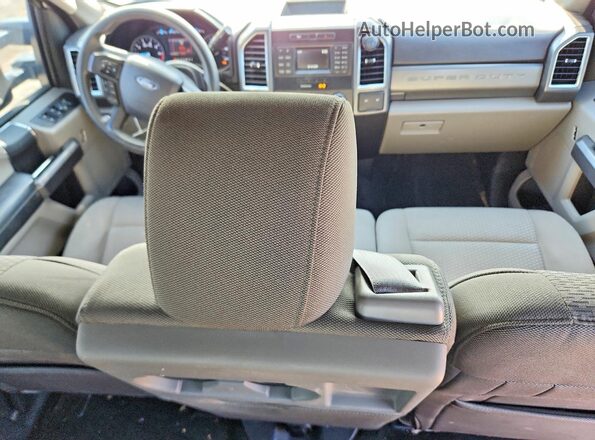 1FT7W2B6XJEC19773 2018 FORD F-250 Белый Вид панели приборов