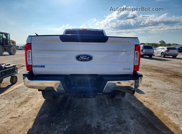 1FT7W2B6XJEC19773 2018 FORD F-250 Белый Вид сзади