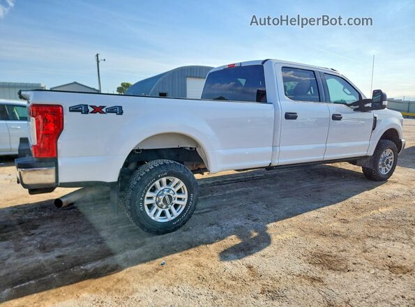 1FT7W2B6XJEC19773 2018 FORD F-250 Белый Задняя правая четверть