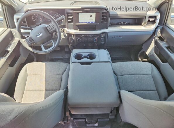 1FT7W2BA4TEE19801 2026 FORD F250 White Вид панелі приладів