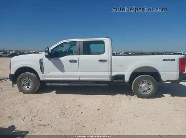 1FT7W2BA5TEC72226 2026 FORD F-250 White სალონის 360-გრადუსიანი ხედი