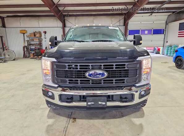 1FT7W2BA8PEC60500 2023 FORD F250 Black Вид спереду