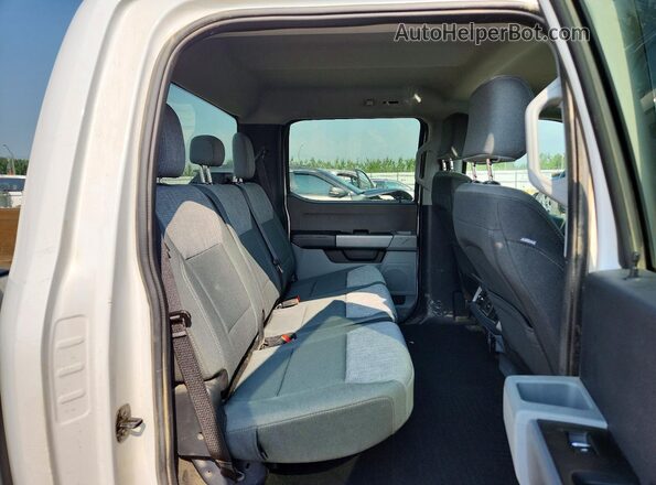 1FT7W2BN8RED19390 2024 FORD F250 White Rear seats view