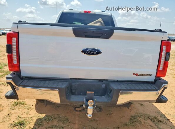 1FT7W2BNXREF08641 2024 FORD F250 White Вид ззаду