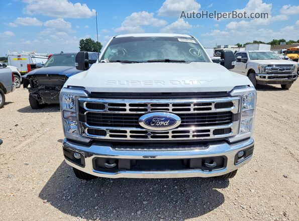 1FT7W2BT2SEC44495 2025 FORD F250 White Widok z przodu