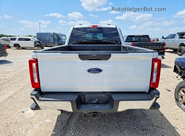 1FT7W2BT2SEC44495 2025 FORD F250 White Widok z tyłu