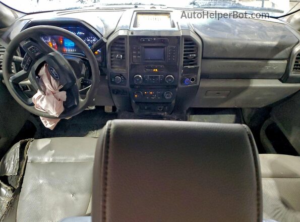 1FT7W2BT3JEB47322 2018 FORD F250 White Առջևի վահանակի տեսք