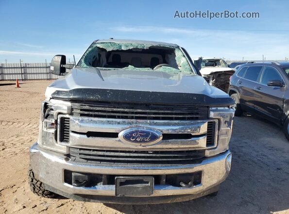 1FT7W2BT3KEE43149 2019 FORD F250 Silver Widok z przodu