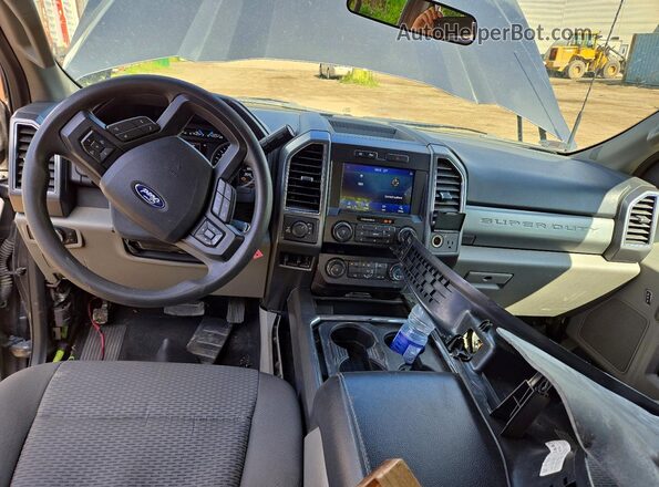 1FT7W2BT3NEE98687 2022 FORD F250 Серый Вид панели приборов