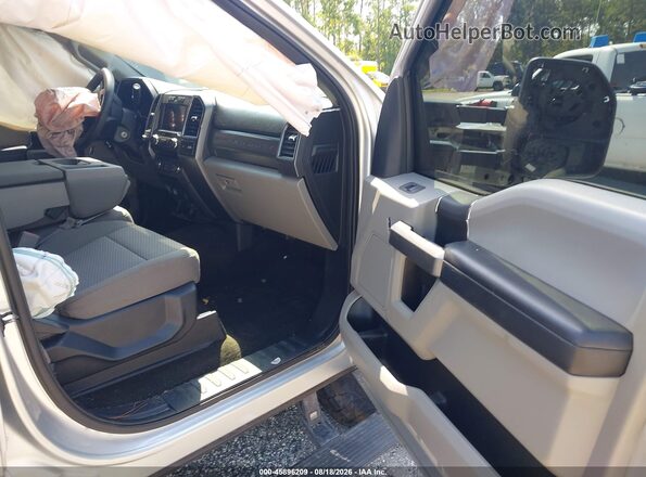 1FT7W2BT4JED04727 2018 FORD F-250 Silver Вид салону спереду