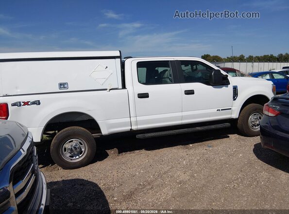 1FT7W2BT4MED94546 2021 FORD F-250 Белый Вид задней части салона