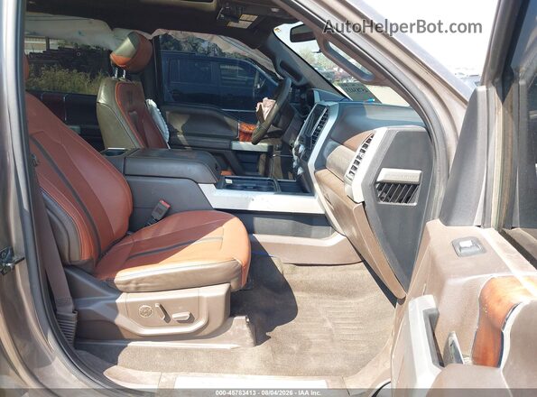 1FT7W2BT5JEB64977 2018 FORD F-250 Gray Front interior view