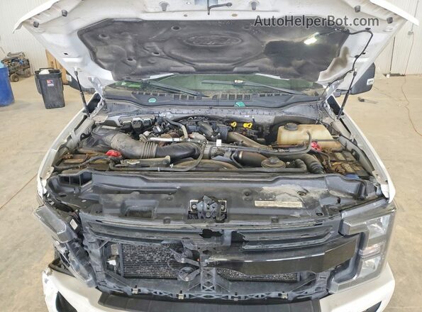 1FT7W2BT5KEE49082 2019 FORD F250 White Widok wnętrza z tyłu