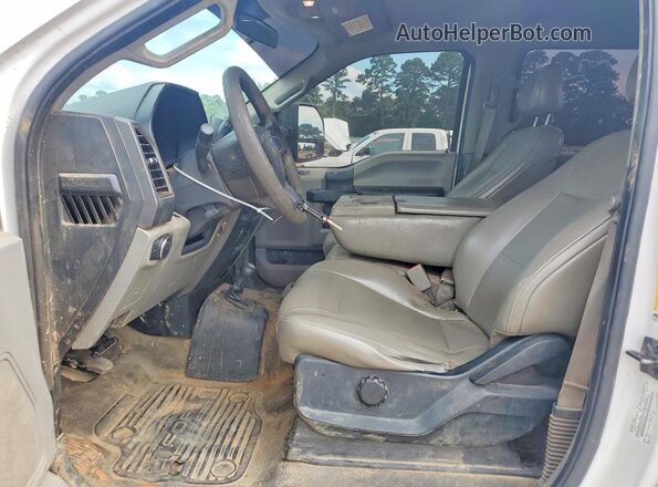 1FT7W2BT6HEE27102 2017 FORD F250 Белый Вид салона спереди