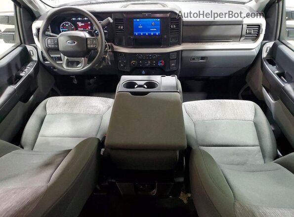1FT7W2BT7TEC02258 2026 FORD F250 White Vista del salpicadero