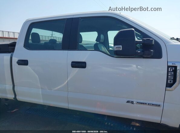 1FT7W2BT8NEF05780 2022 FORD F-250 White Вид задньої частини салону