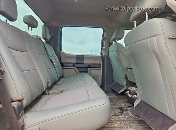 1FT7W2BT9LEE31914 2020 FORD F250 Silver Rear seats view