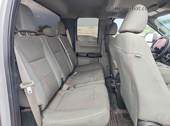 1FT7X2A60KEC46920 2019 FORD F250 White Rear seats view