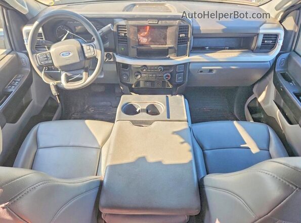 1FT7X2AA2SEC59737 2025 FORD F250 White Dashboard view