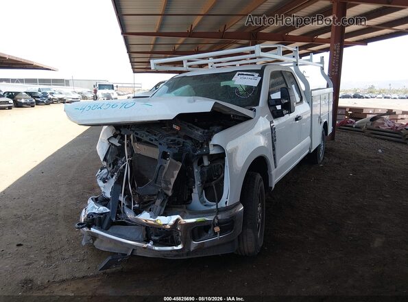 1FT7X2AAXREF09185 2024 FORD F-250 White Вид спереду