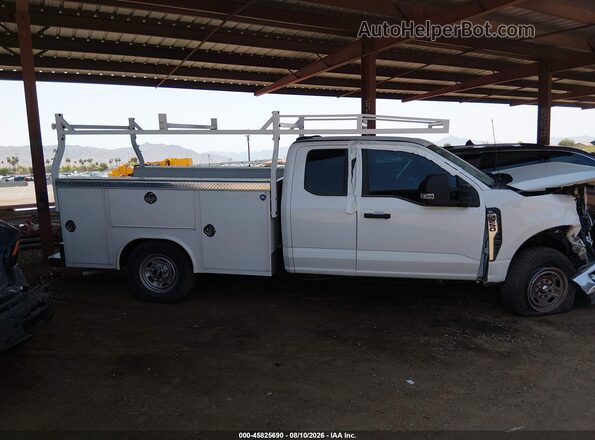 1FT7X2AAXREF09185 2024 FORD F-250 White Вид щитка приладів