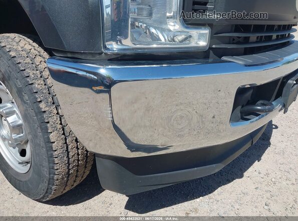 1FT7X2B60JEC69952 2018 FORD F-250 Gray Вид спереду