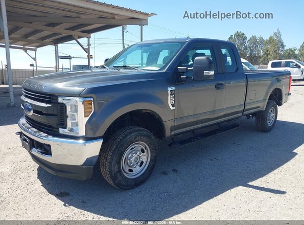 1FT7X2B60JEC69952 2018 FORD F-250 Gray Передня ліва чверть