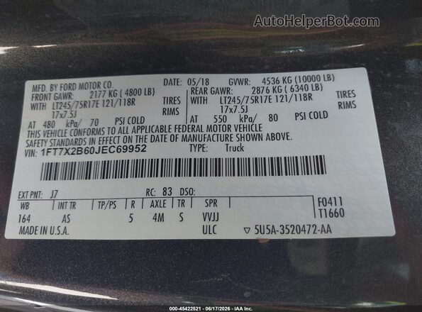 1FT7X2B60JEC69952 2018 FORD F-250 Gray Вид підкапотного простору