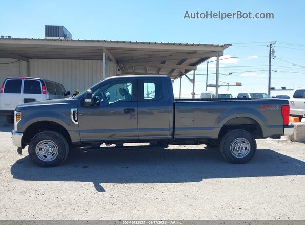 1FT7X2B60JEC69952 2018 FORD F-250 Gray 