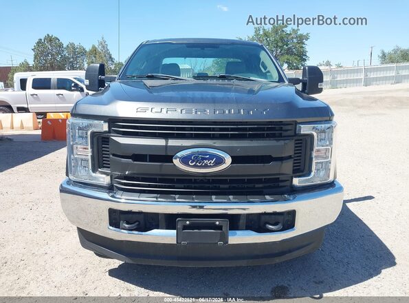 1FT7X2B60JEC69952 2018 FORD F-250 Gray 