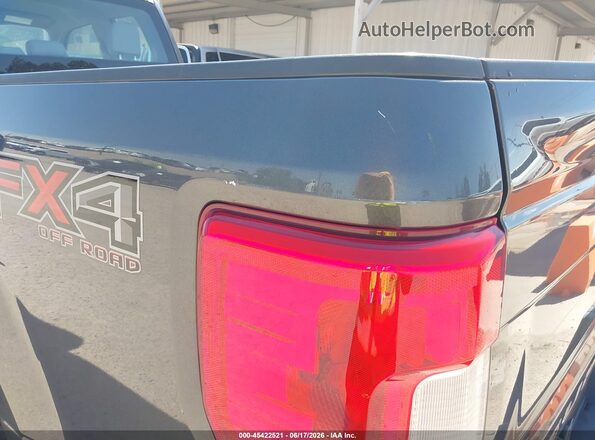 1FT7X2B60JEC69952 2018 FORD F-250 Gray 