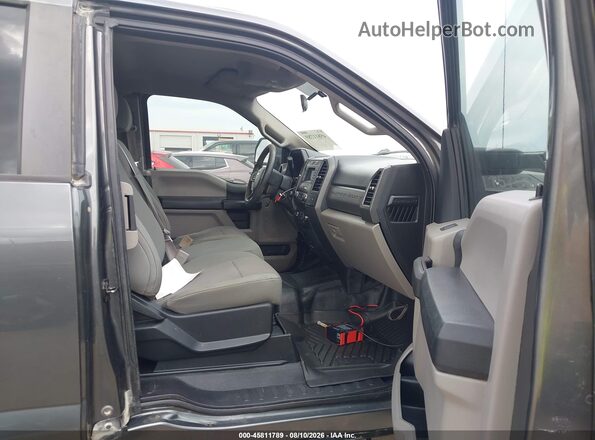 1FT7X2B61JEC81785 2018 FORD F-250 Gray Front interior view