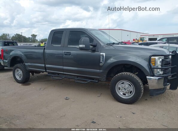 1FT7X2B61JEC81785 2018 FORD F-250 Gray Rear interior view