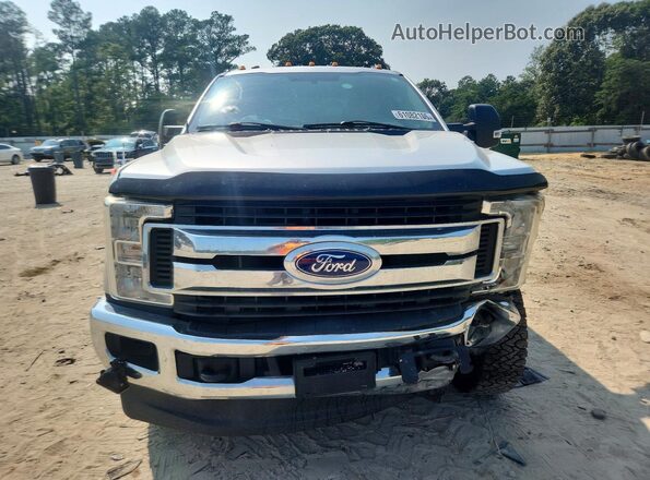 1FT7X2B62HEB66932 2017 FORD F250 Silver Вид спереду