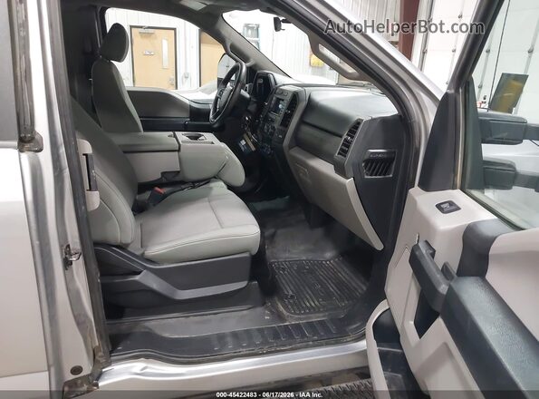 1FT7X2B62LEE63742 2020 FORD F-250 Silver Вид салону спереду