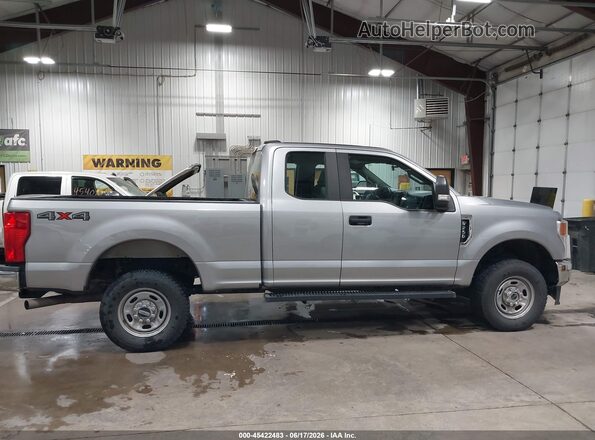 1FT7X2B62LEE63742 2020 FORD F-250 Silver Вид задньої частини салону