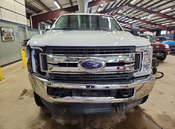 1FT7X2B63JEB14778 2018 FORD F250 White Вид спереду