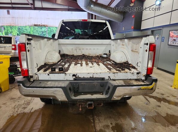 1FT7X2B63JEB14778 2018 FORD F250 White Вид ззаду