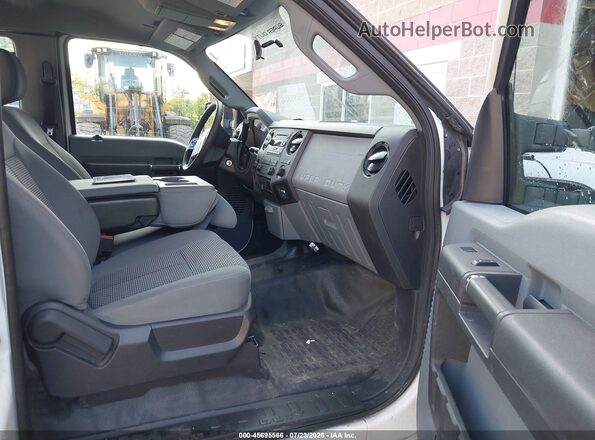 1FT7X2B64GEC75794 2016 FORD F-250 White Սալոնի դիմացի տեսք