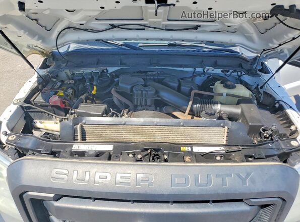 1FT7X2B65GEC31951 2016 FORD F250 White Սալոնի հետևի տեսք