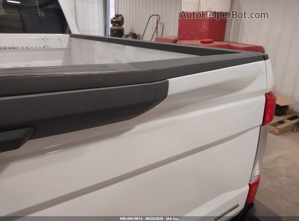 1FT7X2B65JEB74819 2018 FORD F-250 White Вид спереду