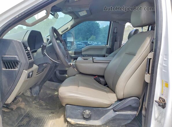 1FT7X2B65NEC82878 2022 FORD F250 White Vista interior delantera