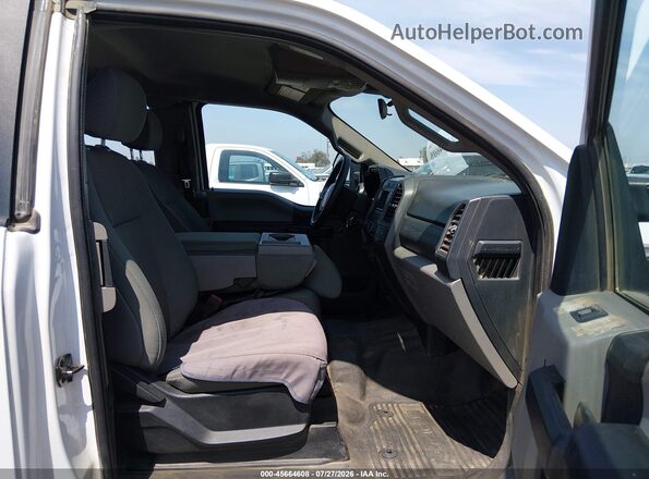 1FT7X2B66MED24232 2021 FORD F-250 White Widok wnętrza z przodu