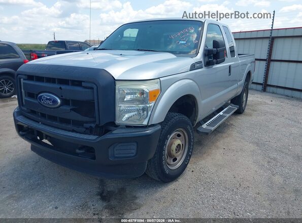 1FT7X2B67GEC18036 2016 FORD F-250 Серебряный Передняя левая четверть