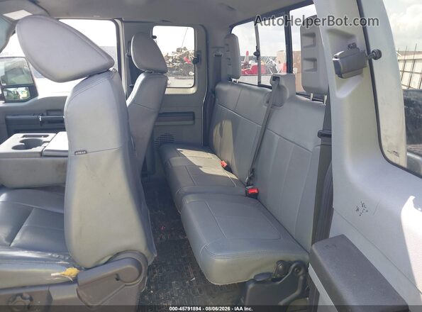 1FT7X2B67GEC18036 2016 FORD F-250 Серебряный 
