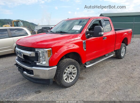 1FT7X2B67JEB36962 2018 FORD F-250 Красный Передняя левая четверть