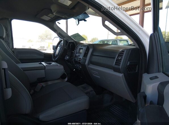 1FT7X2B6XHEE15056 2017 FORD F-250 White Front interior view