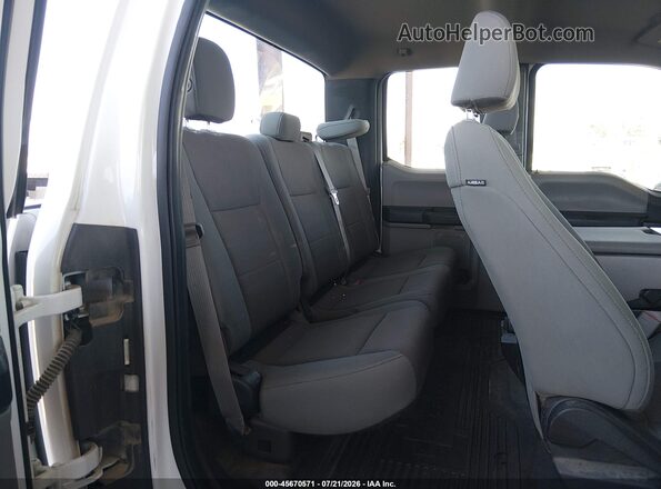 1FT7X2B6XHEE15056 2017 FORD F-250 White VIN sticker view