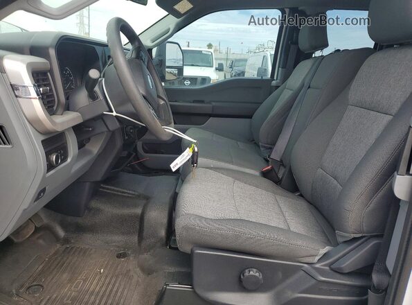 1FT7X2BA1TED05106 2026 FORD F250 Белый Вид салона спереди