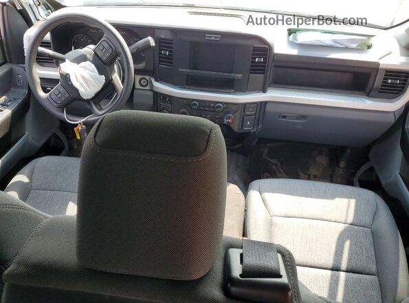 1FT7X2BA7TEC91566 2026 FORD F250 White Widok deski rozdzielczej